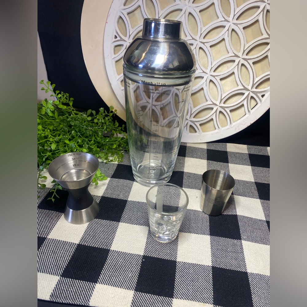 Stainless Steel Top Boston‎ Shaker With Recipes